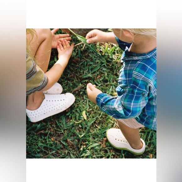 NATIVE C5 Purple Unisex Sparkling Slip Resistant Shoes - Picture 3 of 12